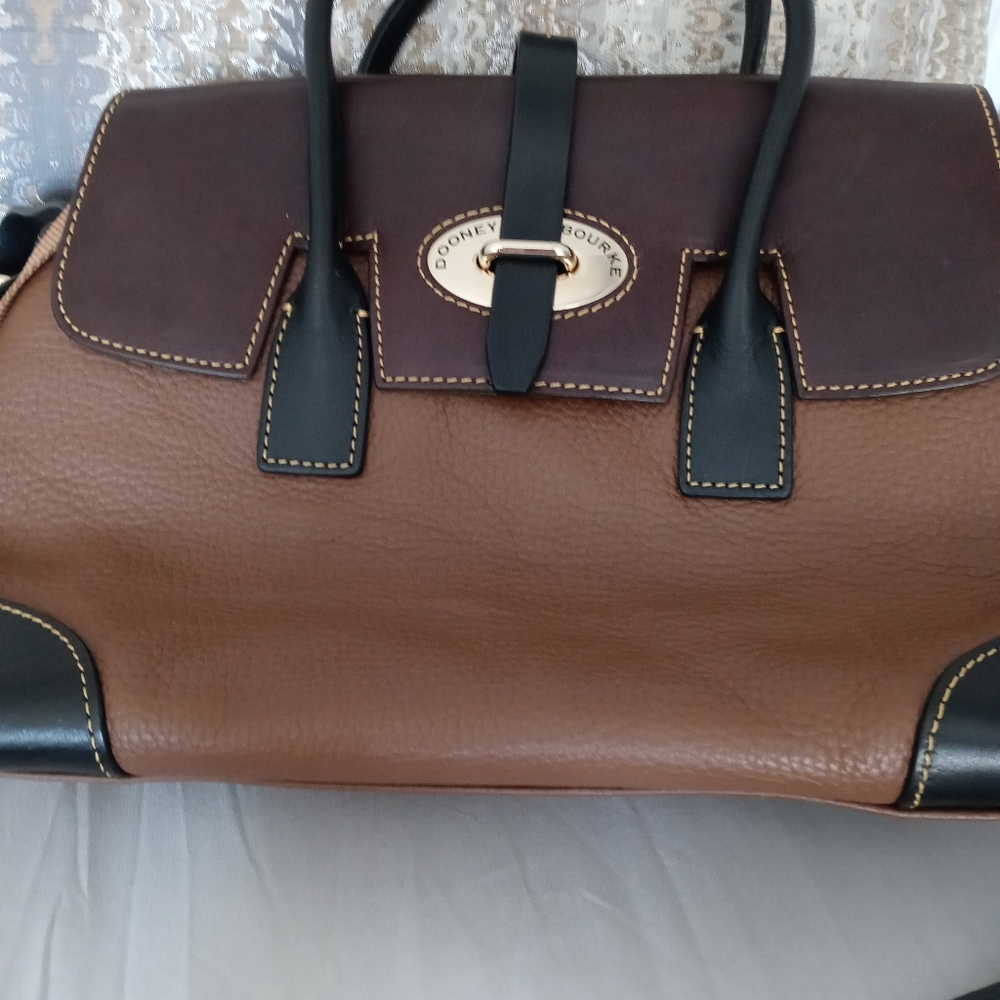 Medium size handbag